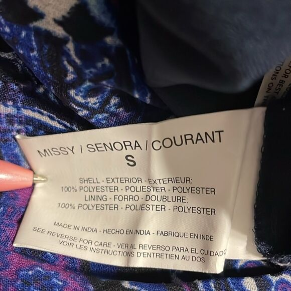 Gloria Vanderbilt Ladies Dress Top, Size Small, Blue,White,Purple Colors, Beaded - Picture 9 of 9